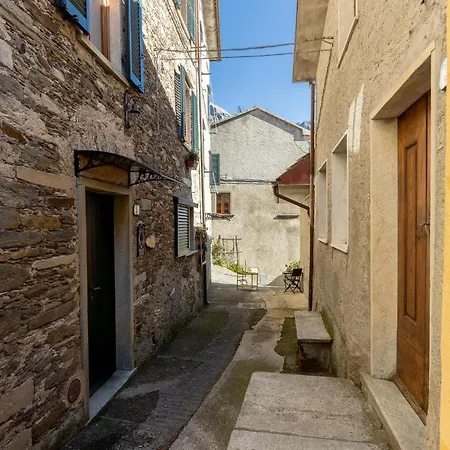 Holiday home Beautiful In Volegno With Kitchen *