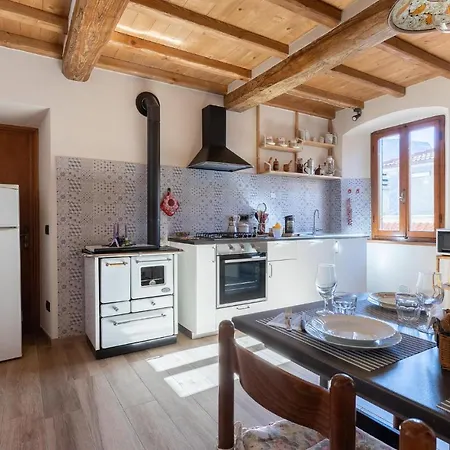 Holiday home Beautiful In Volegno With Kitchen *