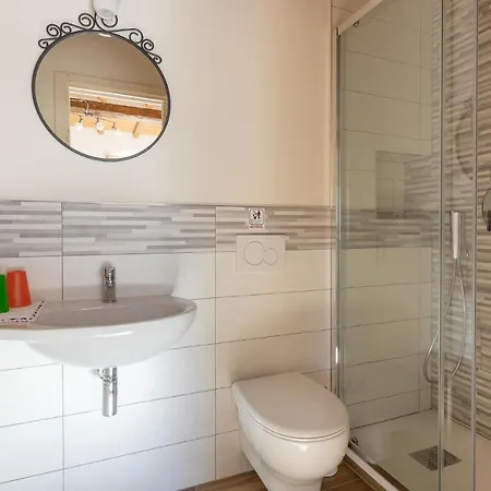 Holiday home Beautiful In Volegno With Kitchen